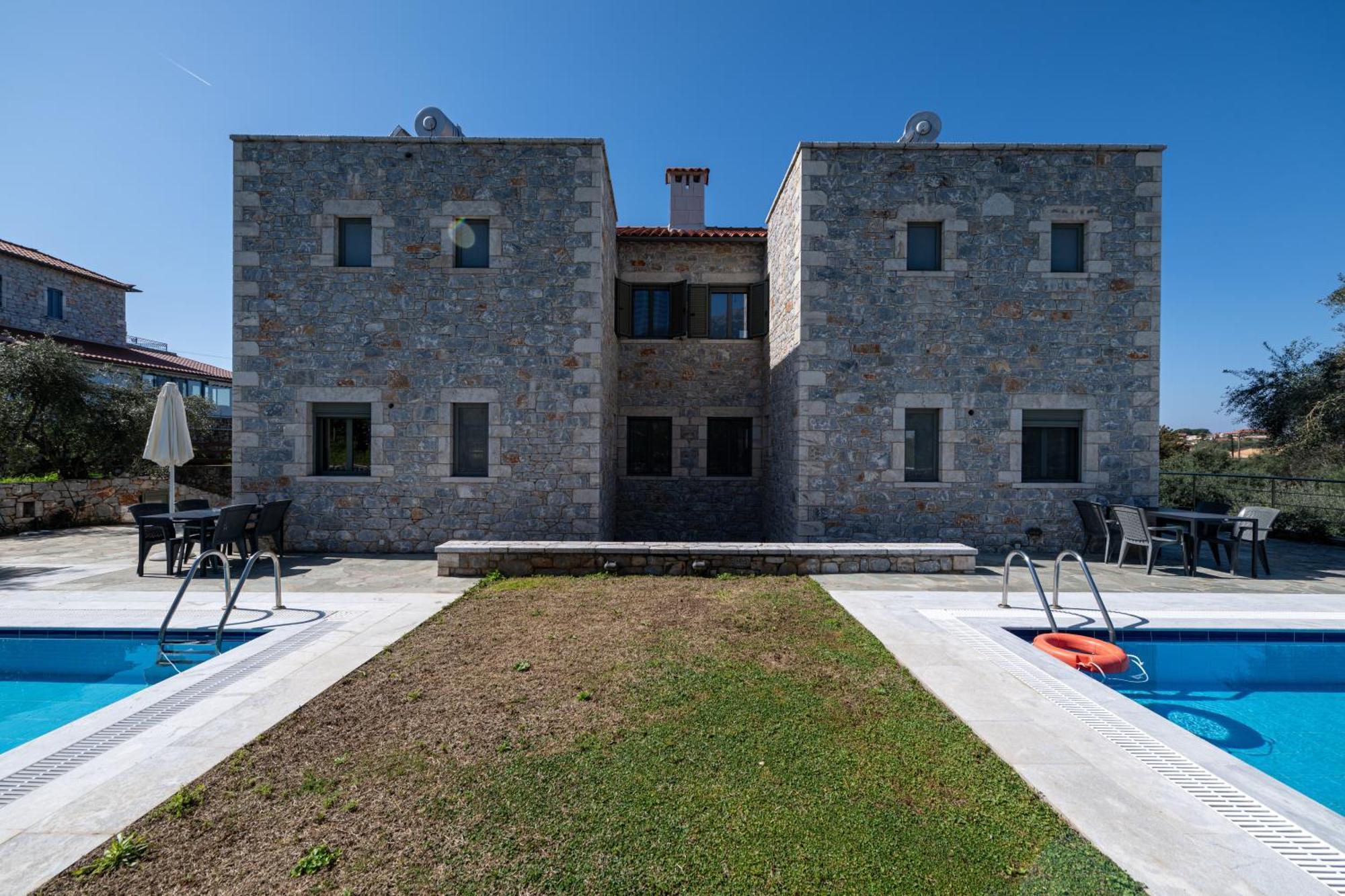 Torri Di Pietra Villa Stoupa Ngoại thất bức ảnh
