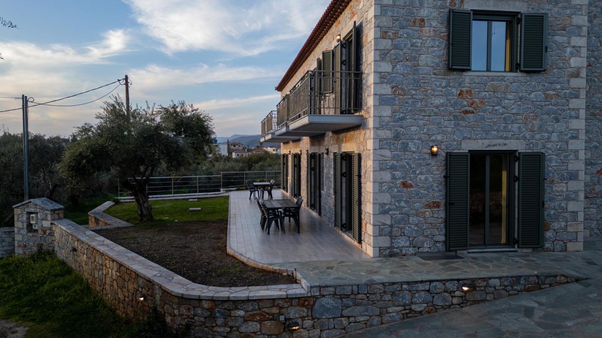 Torri Di Pietra Villa Stoupa Ngoại thất bức ảnh