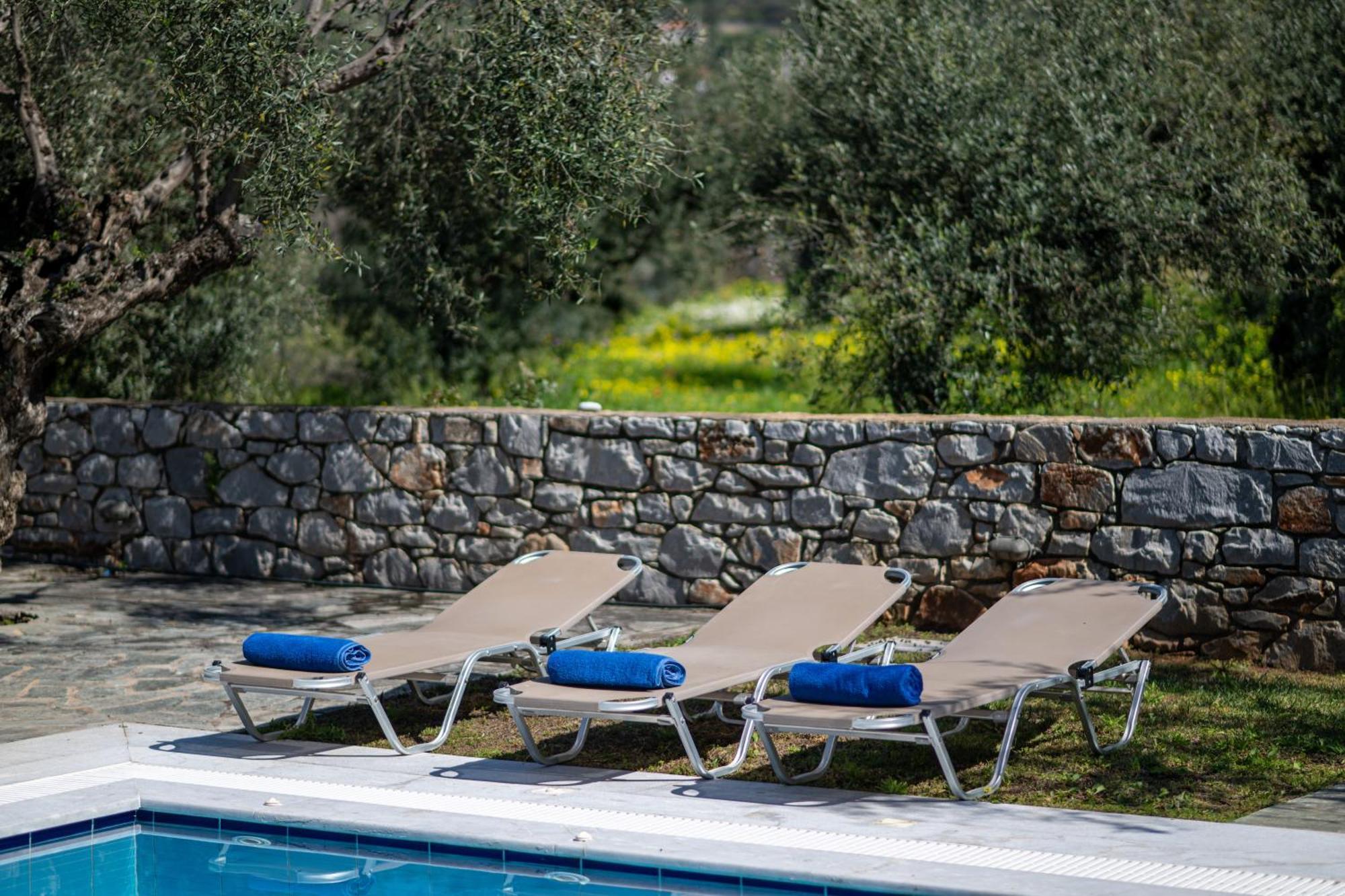 Torri Di Pietra Villa Stoupa Phòng bức ảnh