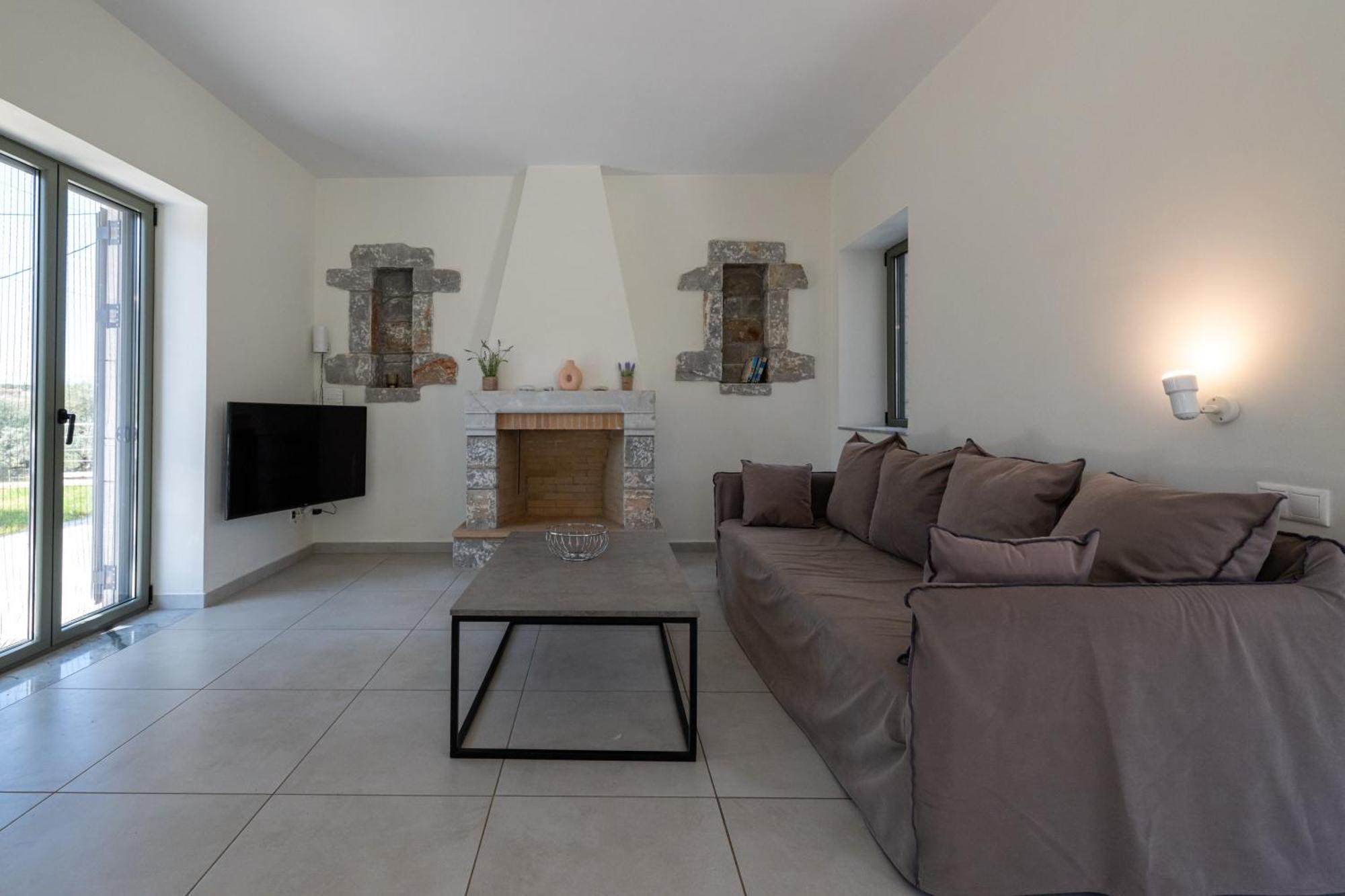 Torri Di Pietra Villa Stoupa Ngoại thất bức ảnh