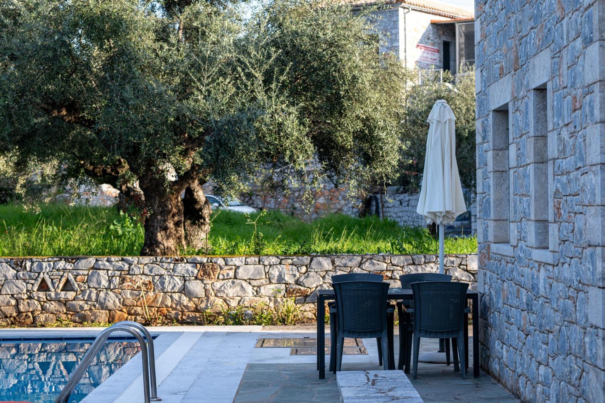 Torri Di Pietra Villa Stoupa Phòng bức ảnh