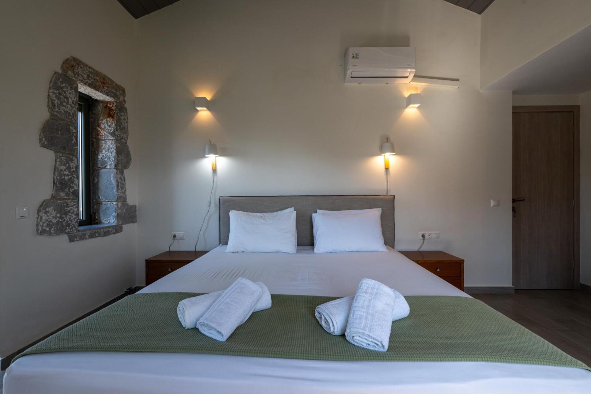 Torri Di Pietra Villa Stoupa Phòng bức ảnh